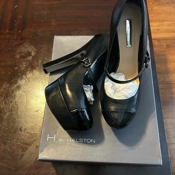 H by Halston Vintage Mary Jane Heels. - Picture 3 of 7